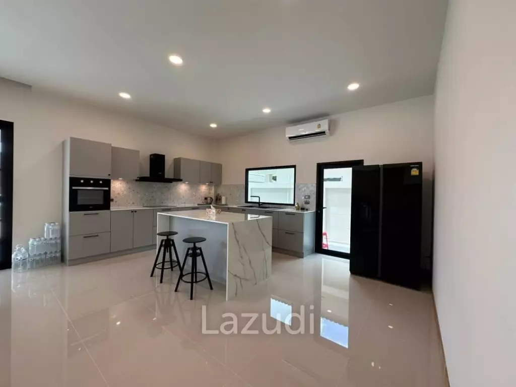 Spacious 3 Beds 3 Baths 250 SQ.M Modern House