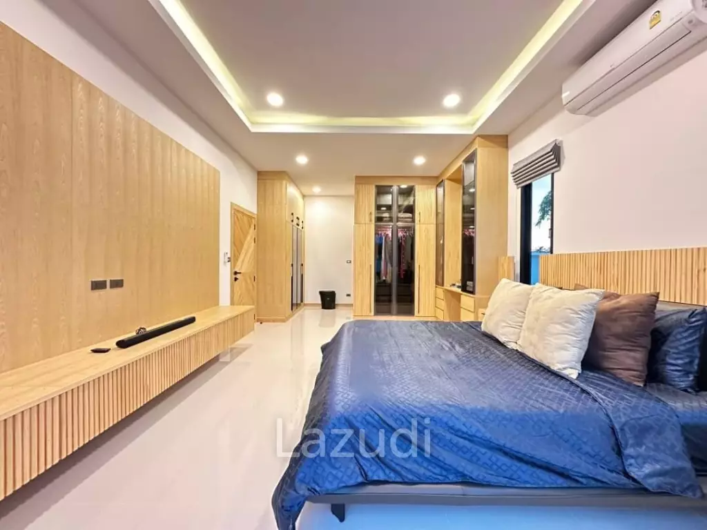 Spacious 3 Beds 3 Baths 250 SQ.M Modern House