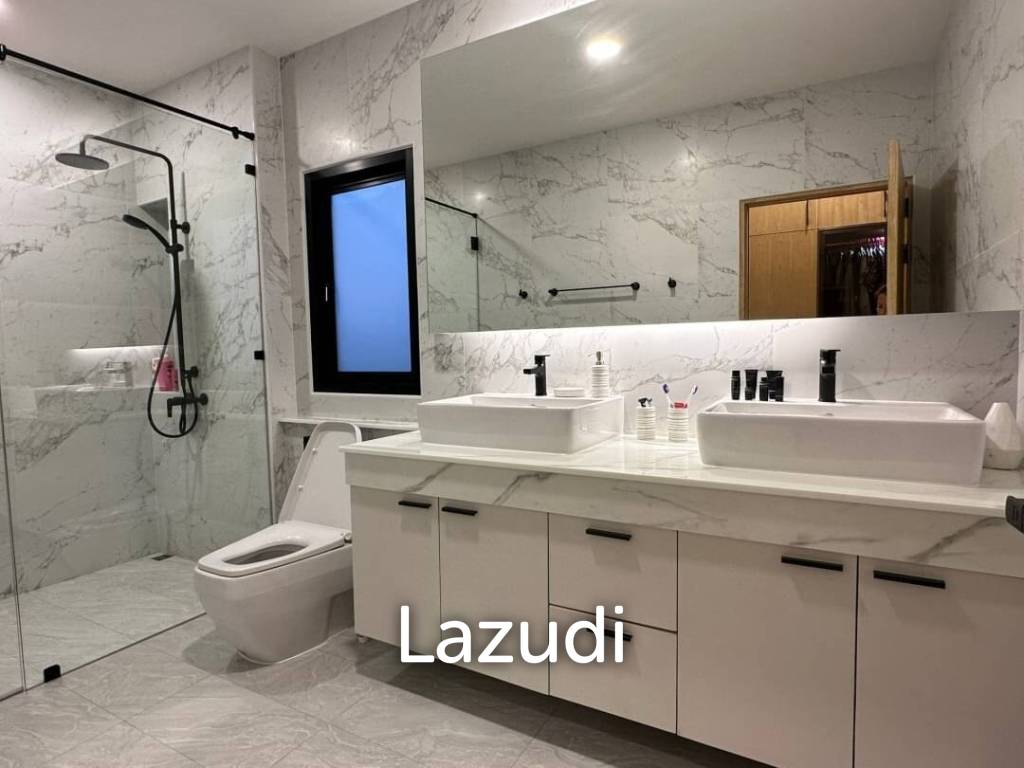 Spacious 3 Beds 3 Baths 250 SQ.M Modern House