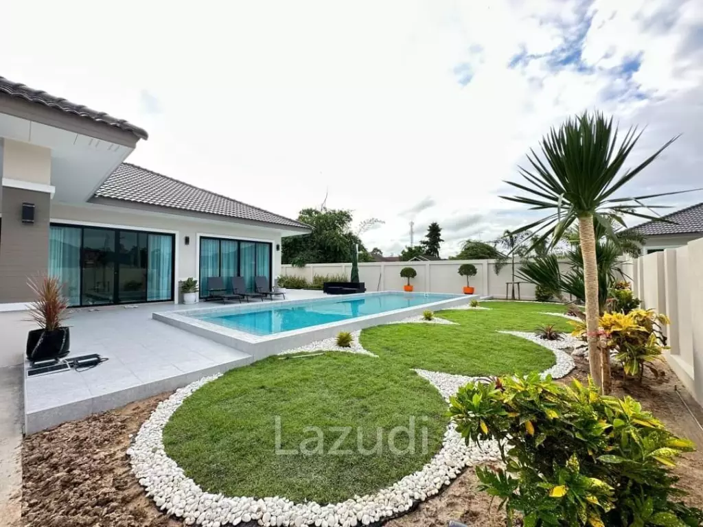 Spacious 3 Beds 3 Baths 250 SQ.M Modern House