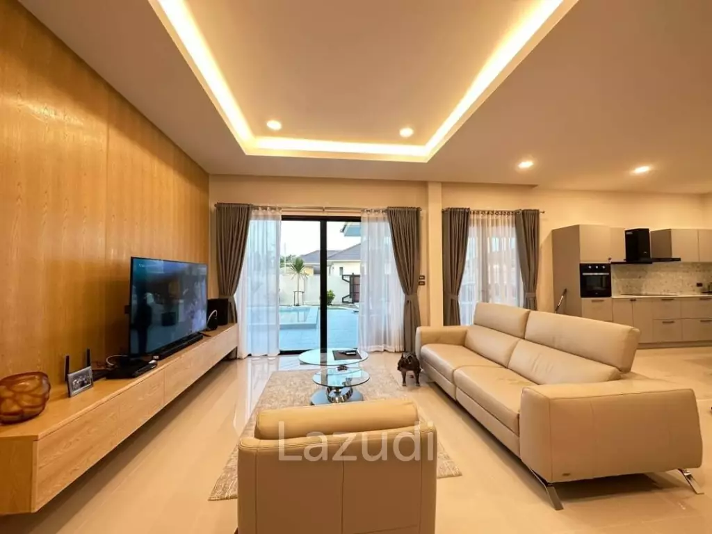 Spacious 3 Beds 3 Baths 250 SQ.M Modern House