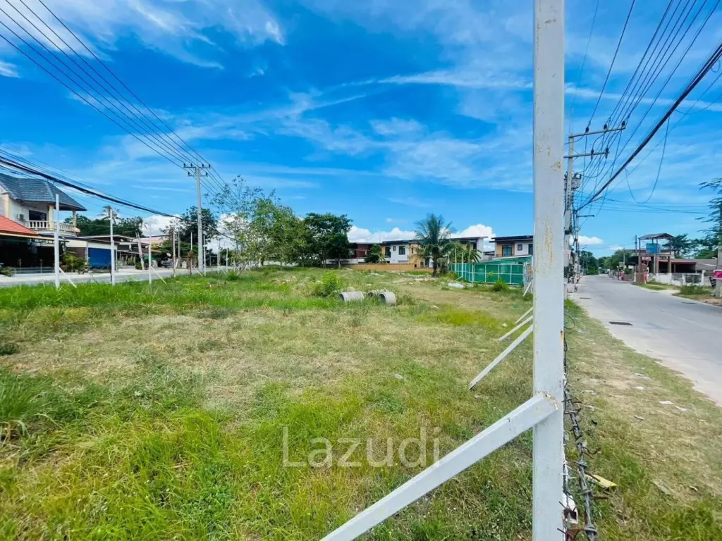1Rai Land in Nong Pla Lai for Sale