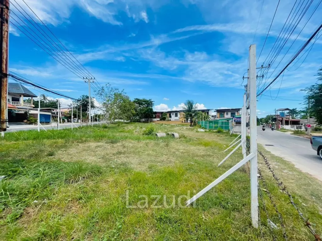 1Rai Land in Nong Pla Lai for Sale