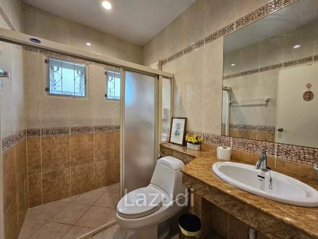 4 Bedrooms Jomtien House for Sale