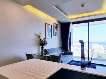 1 Bed 1 Bath 43 SQ.M The Peak Towers