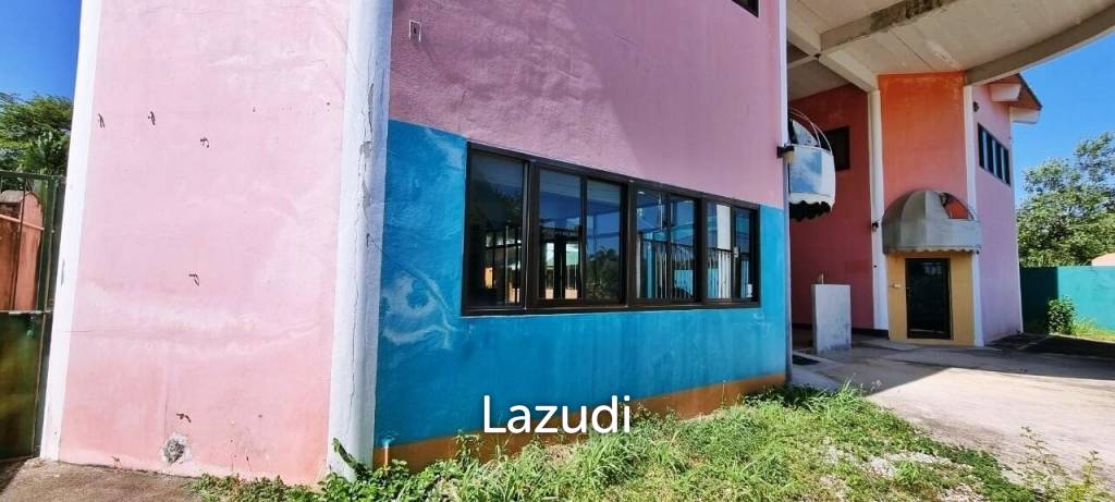 Land and Building for Sale in Huay Yai