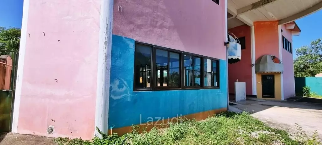 Land and Building for Sale in Huay Yai