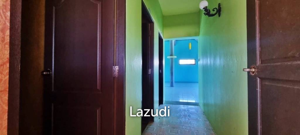 Land and Building for Sale in Huay Yai