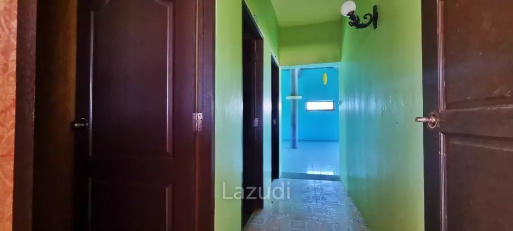 Land and Building for Sale in Huay Yai