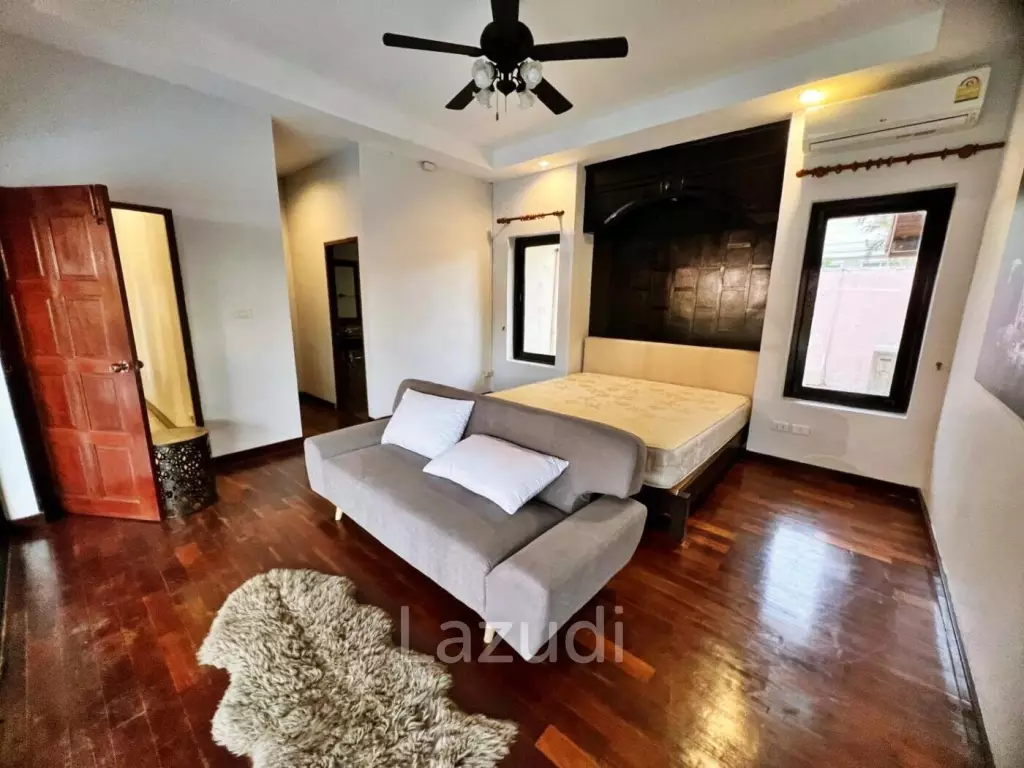 3 Bedrooms 350 SQ.M House in Mabprachan Lake
