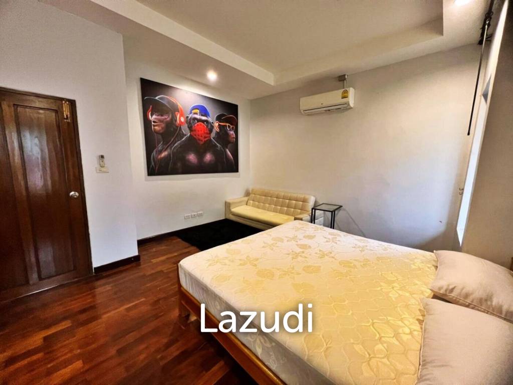 3 Bedrooms 350 SQ.M House in Mabprachan Lake