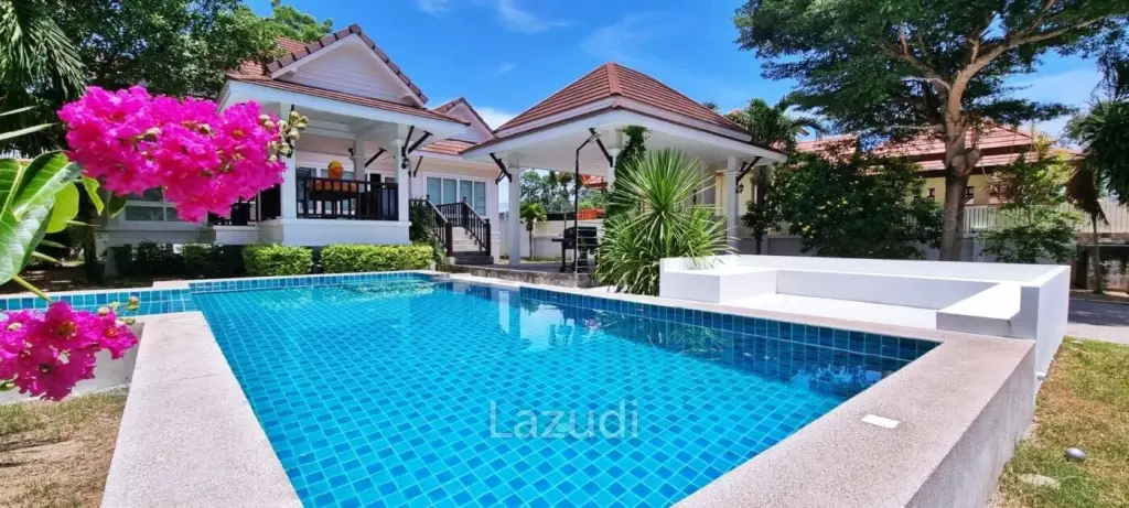 4 Bed Thai Modern Style House in Bangsaray