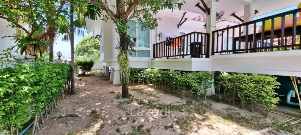 4 Bed Thai Modern Style House in Bangsaray