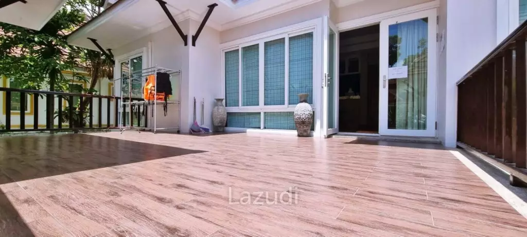4 Bed Thai Modern Style House in Bangsaray