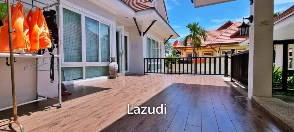4 Bed Thai Modern Style House in Bangsaray