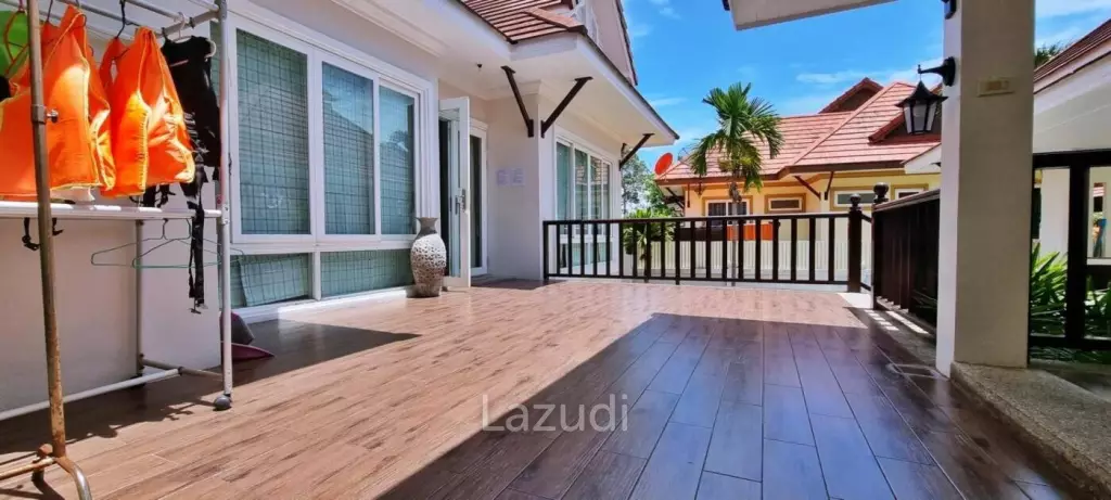 4 Bed Thai Modern Style House in Bangsaray