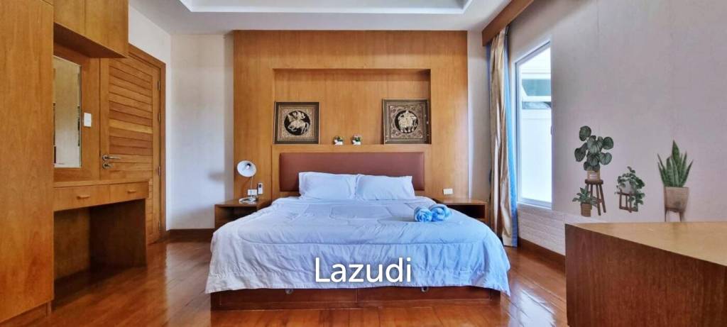 4 Bedrooms 280 SQ.M House in Bang Saray