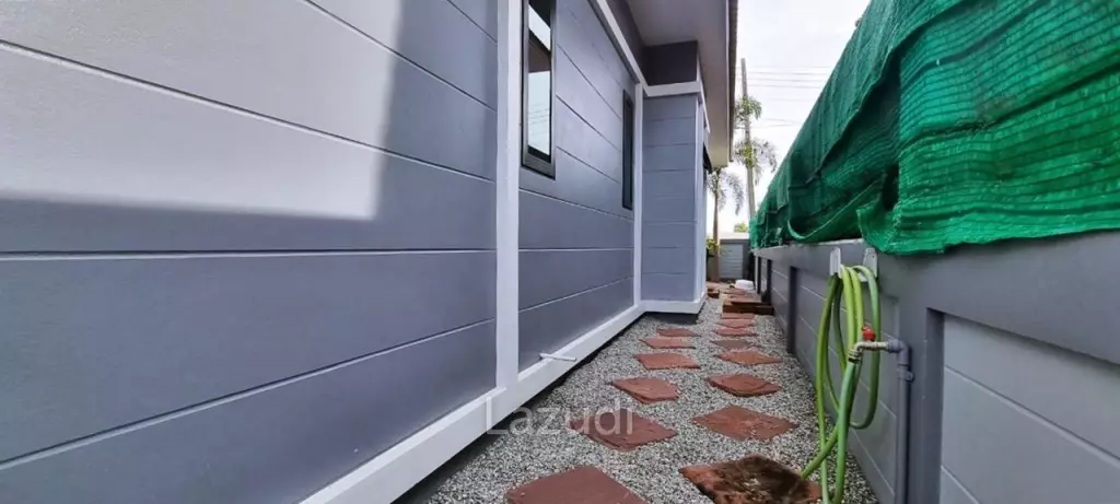 3 Beds 200 SQ.M House in Siam Country Club