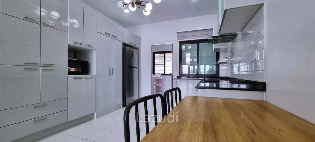 3 Beds 200 SQ.M House in Siam Country Club