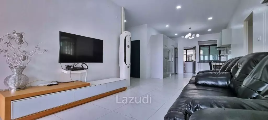 3 Beds 200 SQ.M House in Siam Country Club