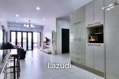 3 Beds 200 SQ.M House in Siam Country Club