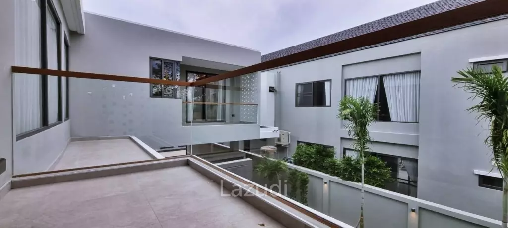 4 Bed 326 SQ.M Luxury House in East Pattaya
