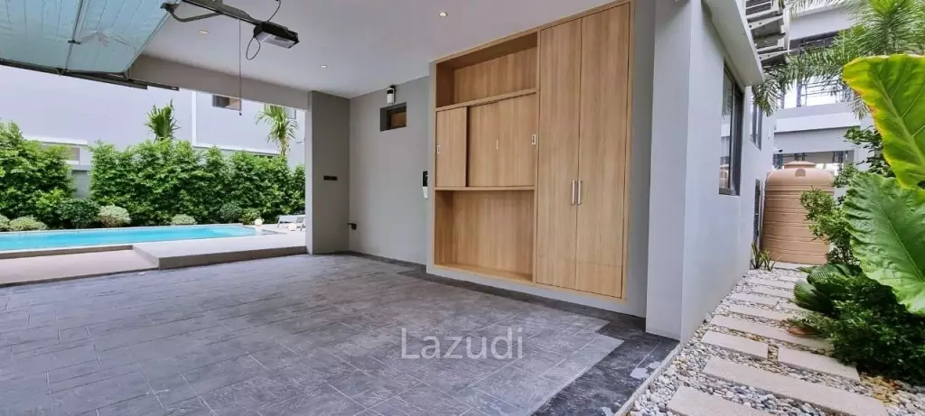 4 Bedrooms 290 SQ.M House in East Pattaya