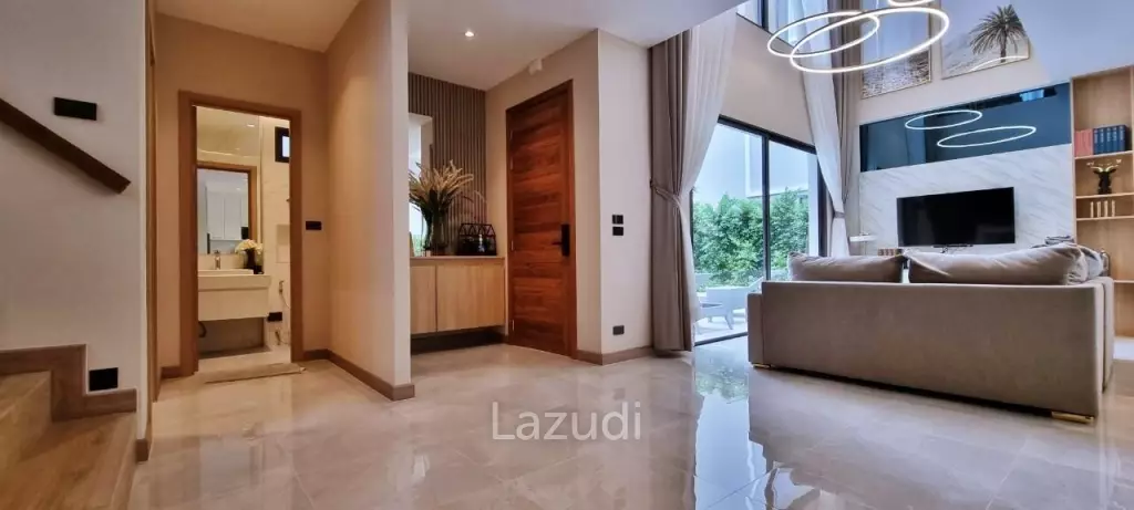 4 Bedrooms 290 SQ.M House in East Pattaya