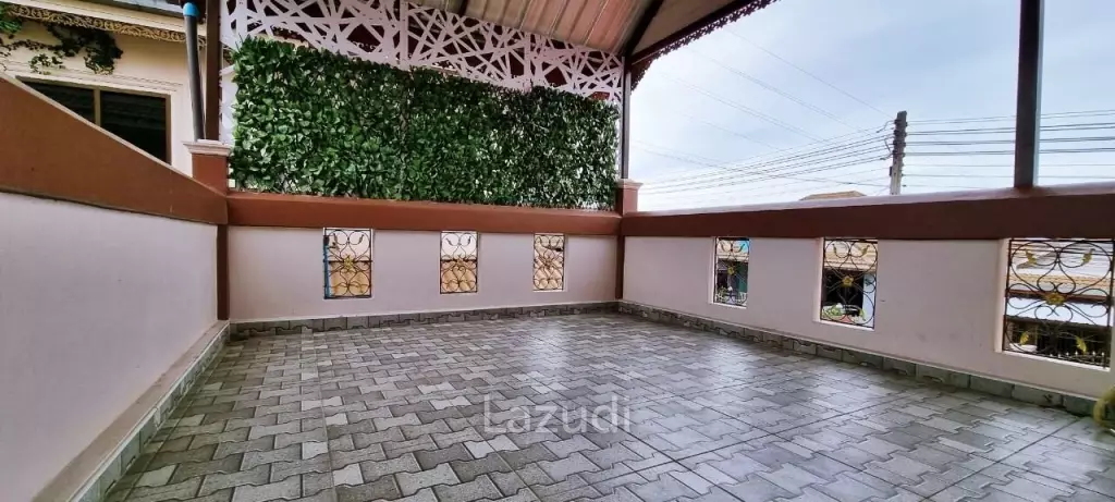 4 Bedrooms 330 SQ.M House in East Pattaya