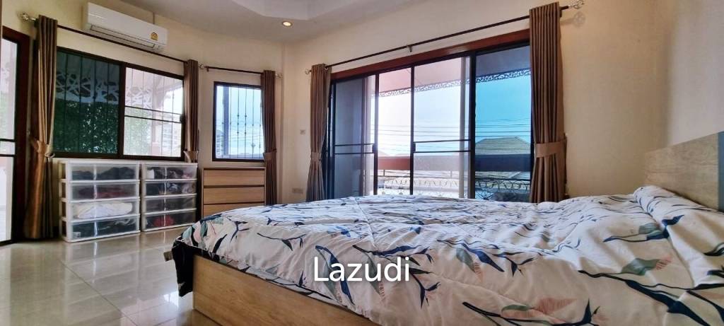 4 Bedrooms 330 SQ.M House in East Pattaya