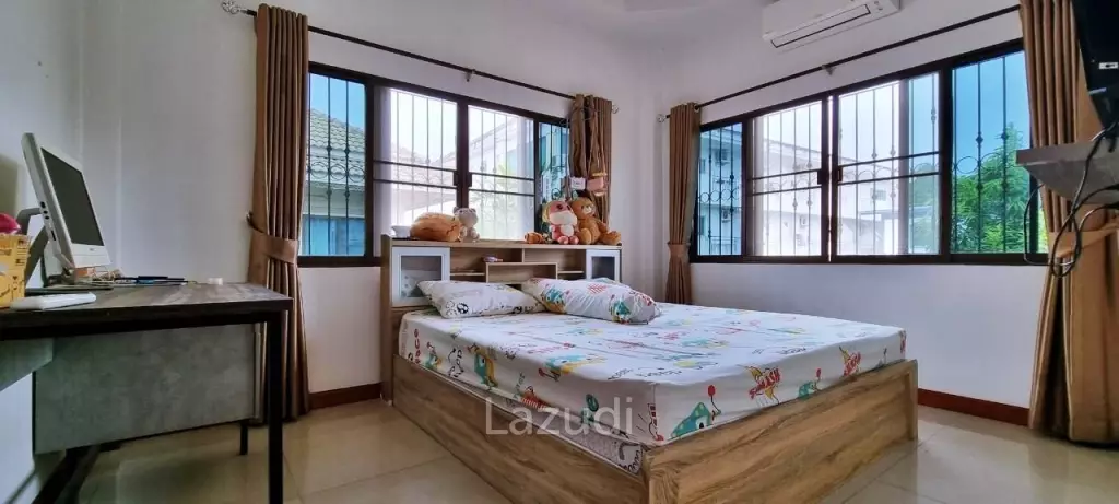 4 Bedrooms 330 SQ.M House in East Pattaya