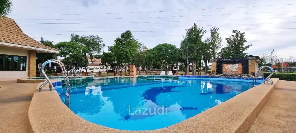 4 Bedrooms 330 SQ.M House in East Pattaya