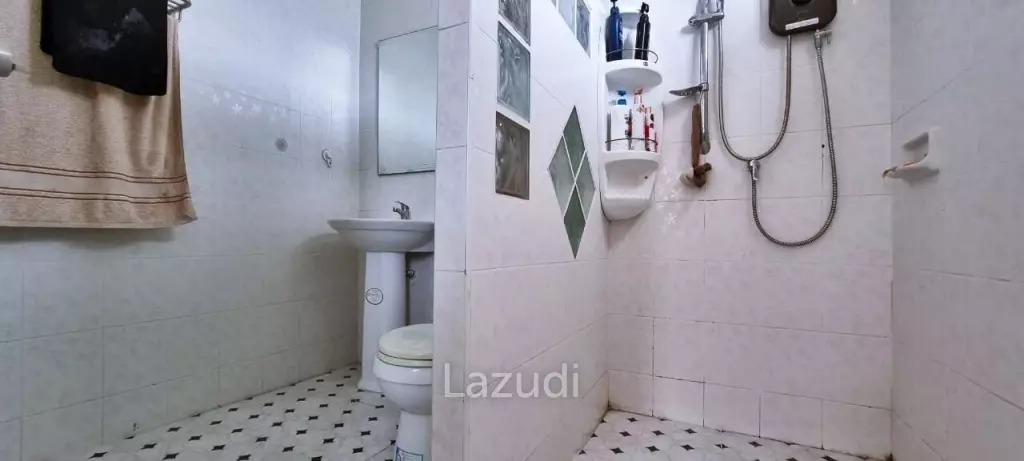 4 Bedrooms 330 SQ.M House in East Pattaya