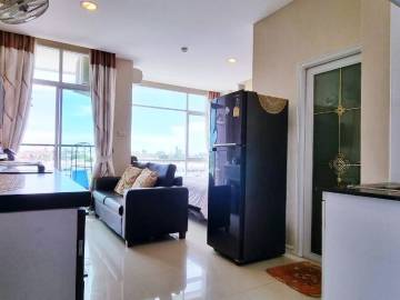 Studio 28 SQ.M in Siam Country Club