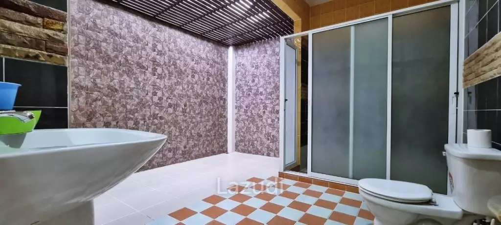 ขายบ้านปรับปรุงใหม่ 3 ห้องนอนในสัตหีบ