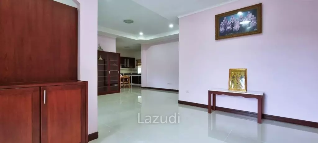 ขายบ้านปรับปรุงใหม่ 3 ห้องนอนในสัตหีบ