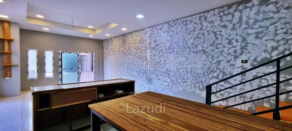 1 Bed 2 Bath 145 SQ.M Jomtien Plaza Condotel