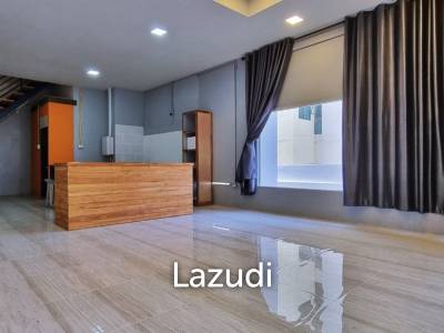 1 Bed 2 Bath 145 SQ.M Jomtien Plaza Condotel