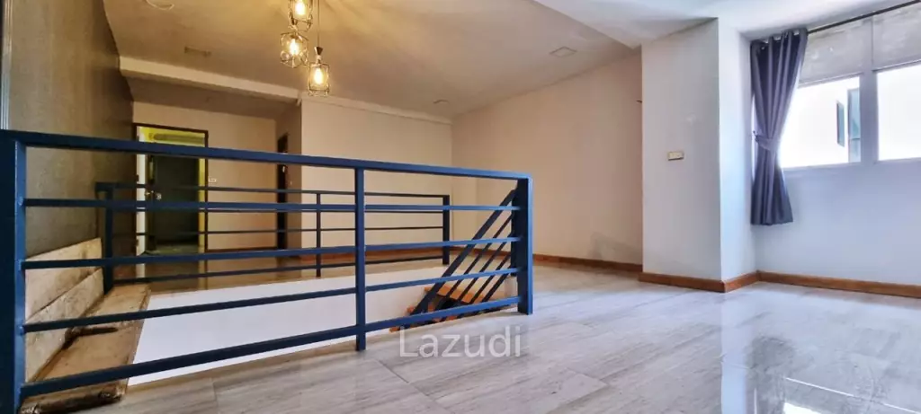 1 Bed 2 Bath 145 SQ.M Jomtien Plaza Condotel