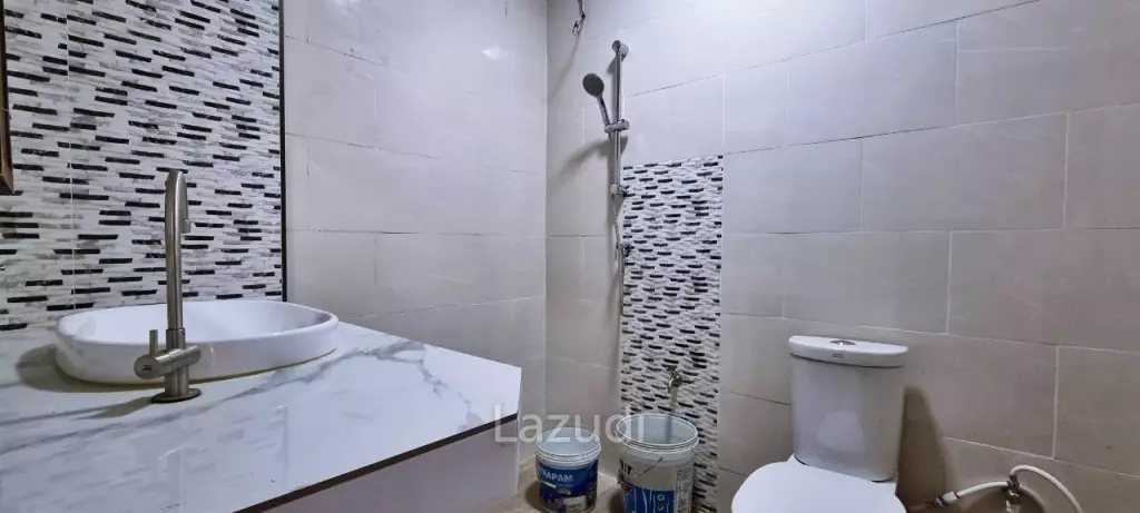 1 Bed 2 Bath 145 SQ.M Jomtien Plaza Condotel