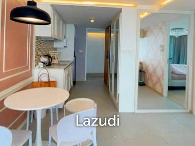 1 Bed 1 Bath 60 SQ.M SOCIO Ruamrudee