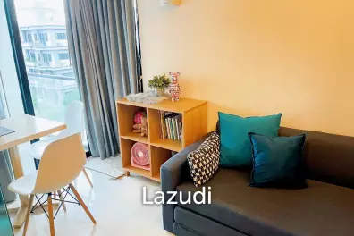 1 Bed 1 Bath 35 SQ.M SOCIO Ruamrudee
