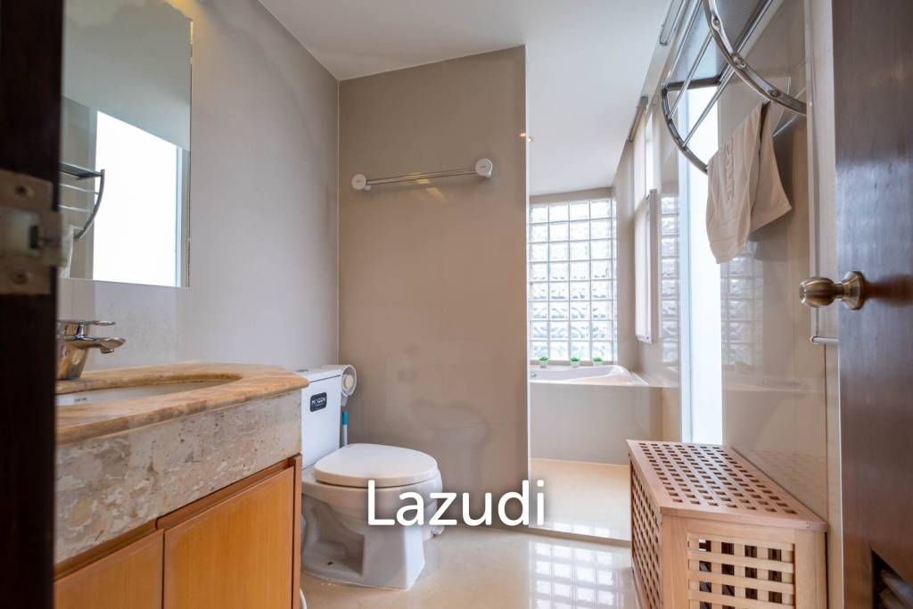 6th Floor One Bedroom Condo in Twin Peaks