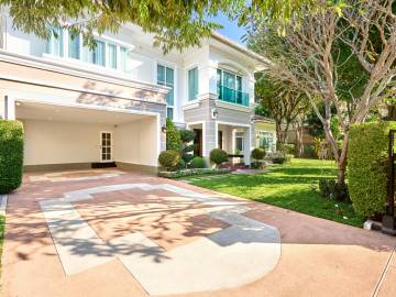 4 Bedroom in Laddarom Elegance in City