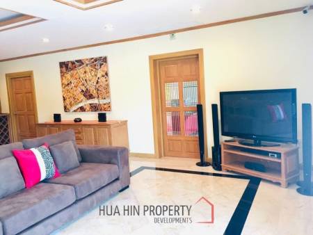Luxurious 5 Bedroom Pool Villa In Prime Hillside Location
