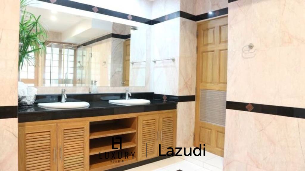 1,008 m² 5 Chambre 6 Salle de bain Villa Pour Vente