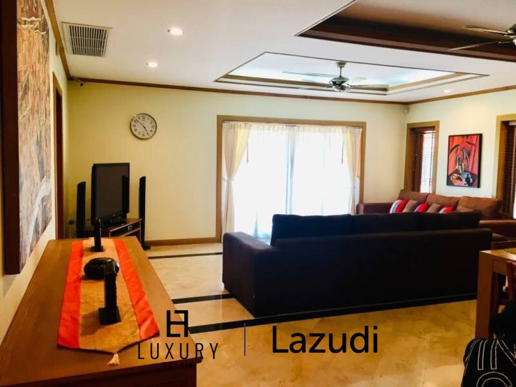 Luxurious 5 Bedroom Pool Villa in Prime Hillside Location