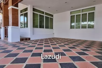 3 Beds 3 Baths 210 SQ.M. The Villas Rachawadee
