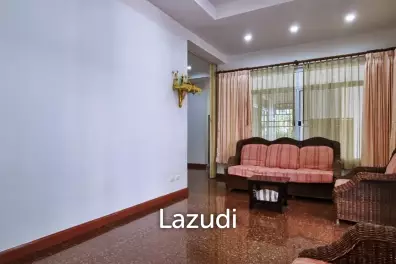 3 Beds 3 Baths 210 SQ.M. The Villas Rachawadee
