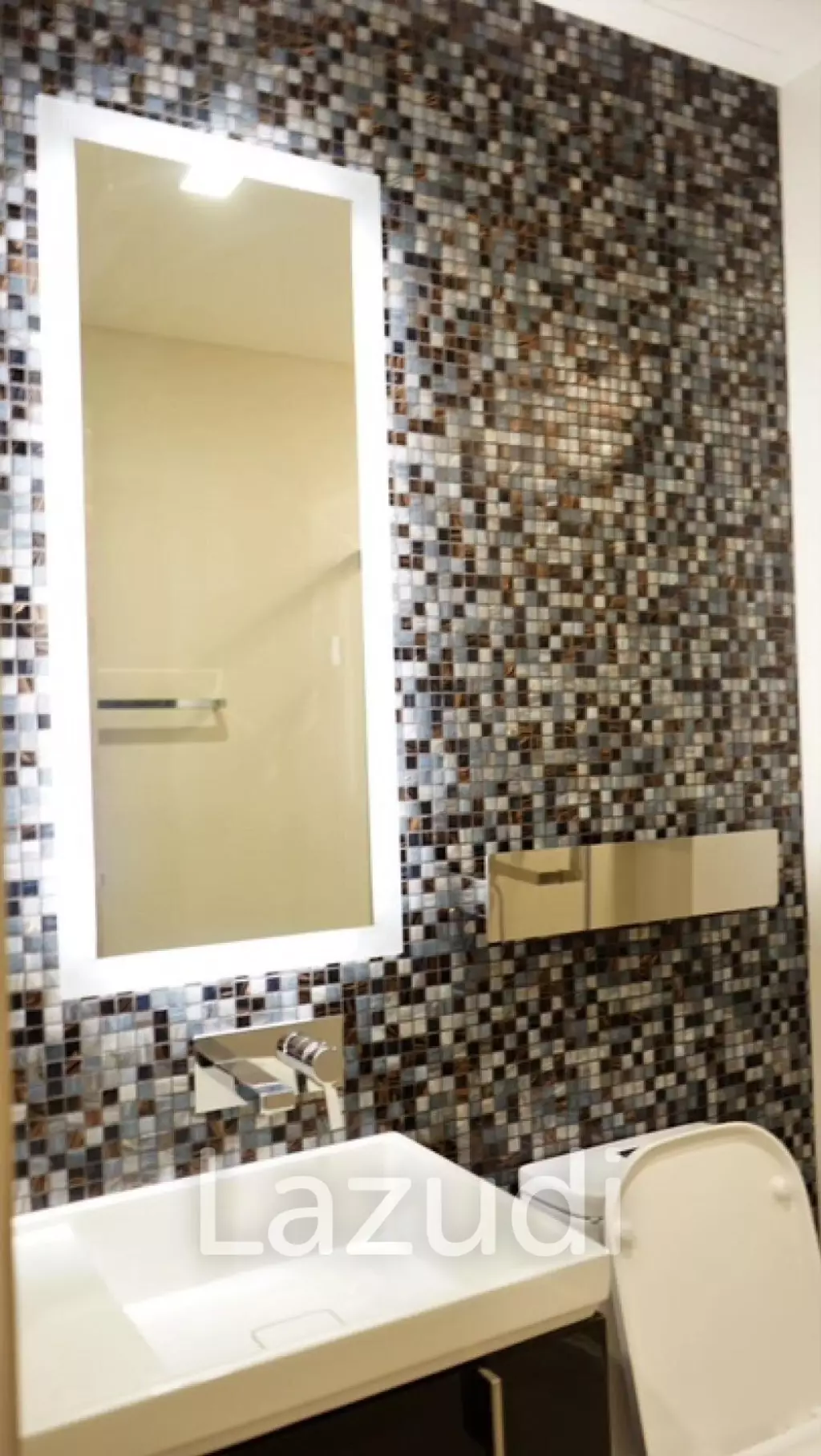 1 Bed 1 Bath 35 SQ.M The Room Sathorn - St.Louis